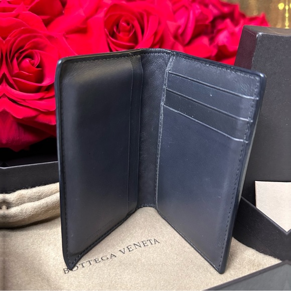 BOTTEGA VENETA Card Holder with Box and Dust Bag - Picture 10 of 12